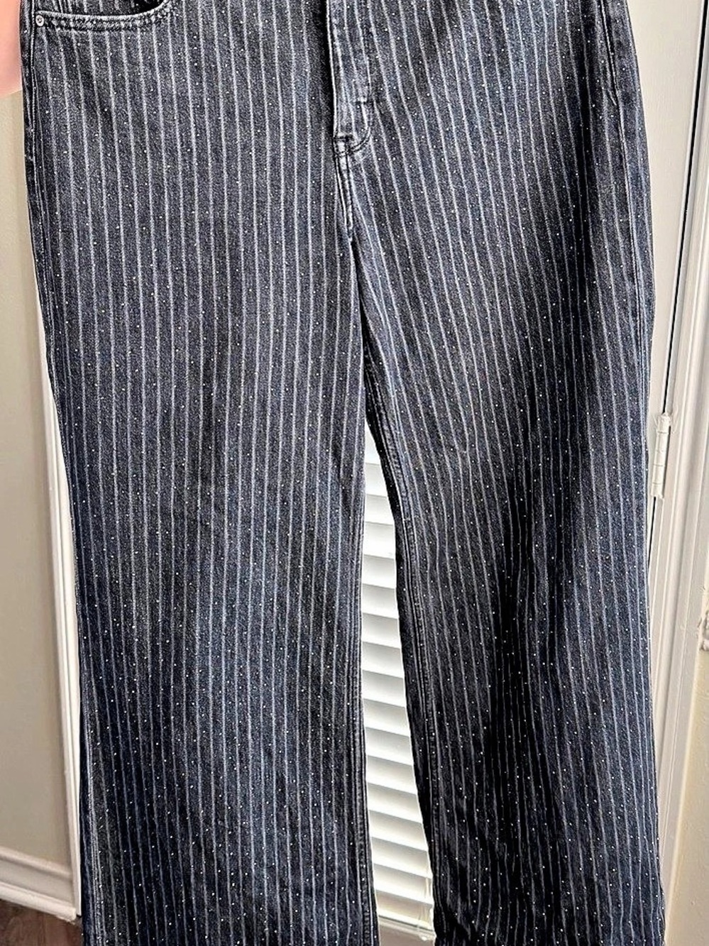 White House Black Market
Wide Leg 
Good Ease Rhinestone Pinstripe Wide Leg Jeans